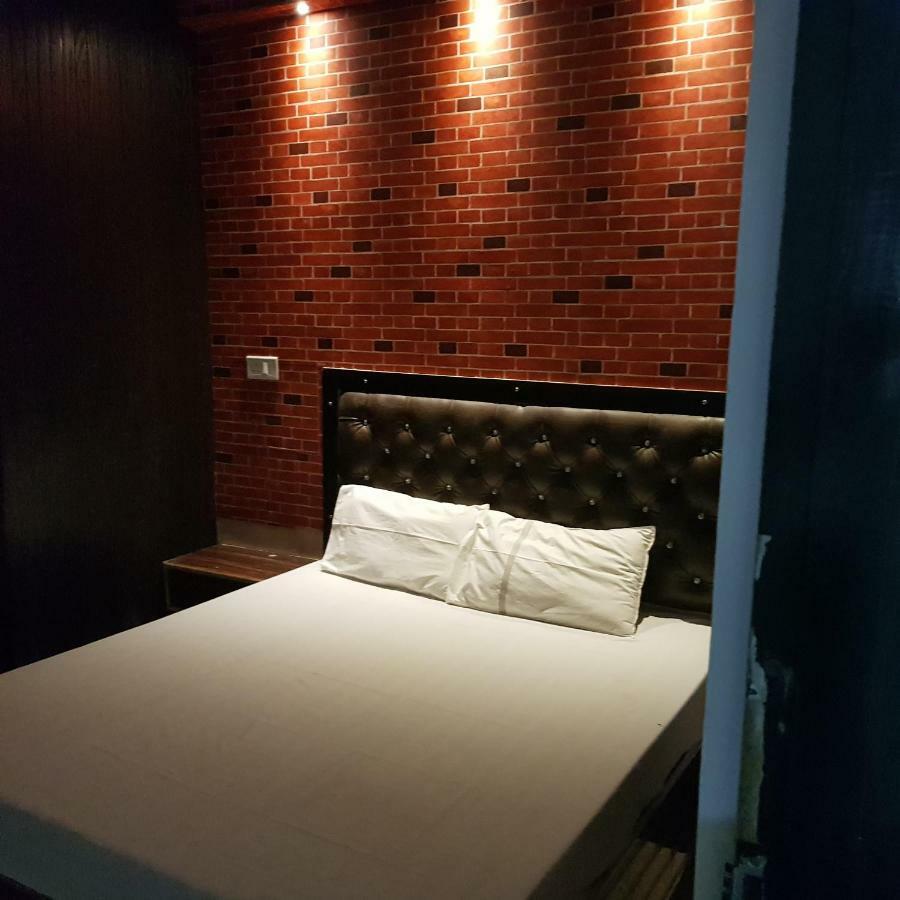 Hotel Varanasi Ganges Экстерьер фото