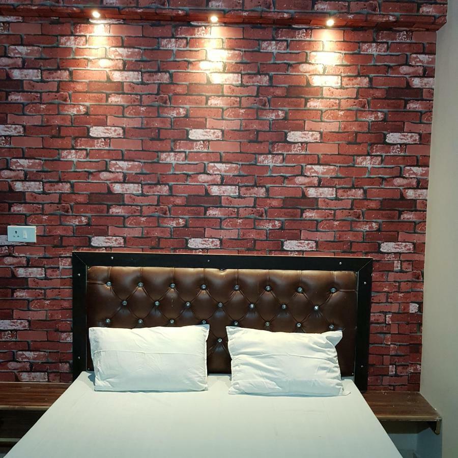 Hotel Varanasi Ganges Экстерьер фото