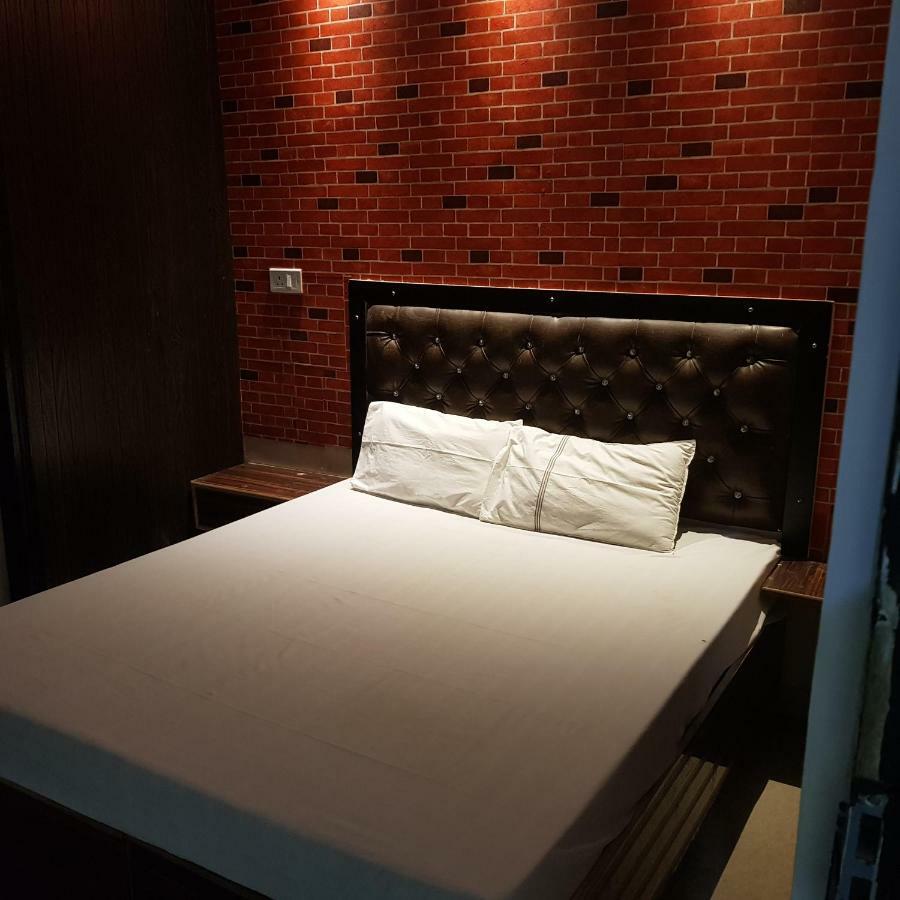 Hotel Varanasi Ganges Экстерьер фото