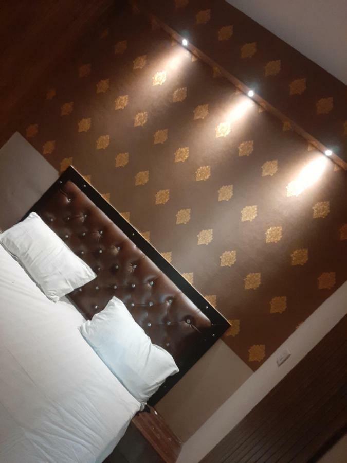 Hotel Varanasi Ganges Экстерьер фото