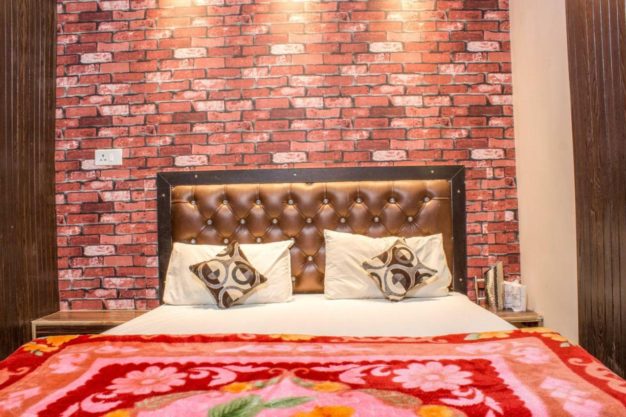 Hotel Varanasi Ganges Экстерьер фото